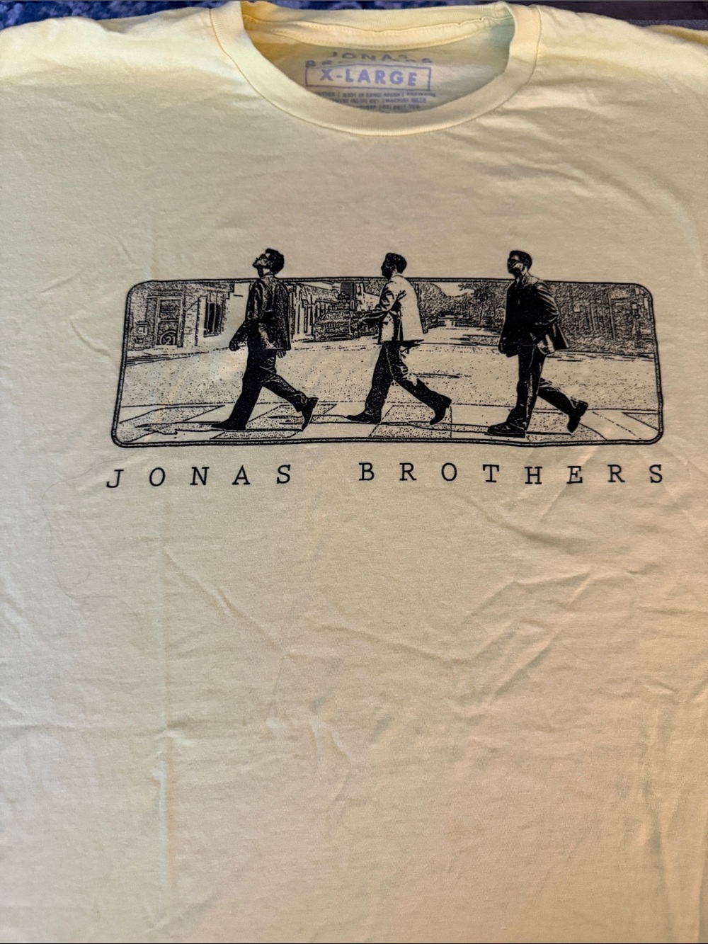 Jonas Brothers Yellow Graphic Short-Sleeve Tee - Picture 2 of 4
